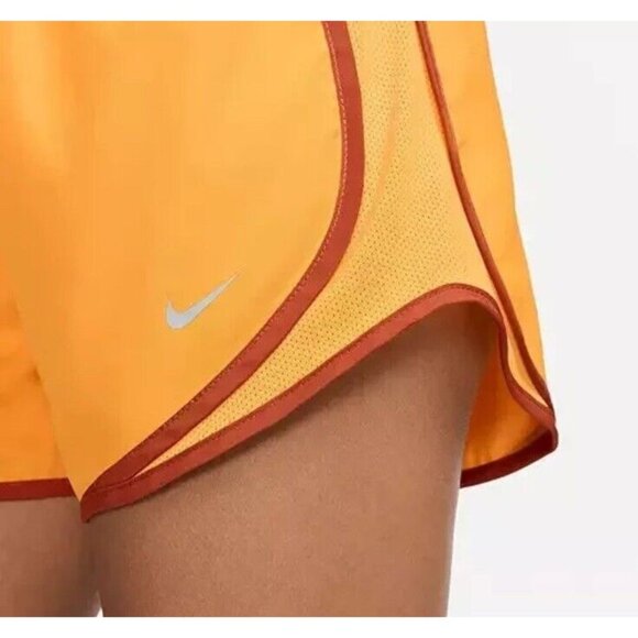Nike Womens Dri-fit Tempo Track 3.5 in Short CU8890-717 Yellow Size Small - Picture 3 of 6